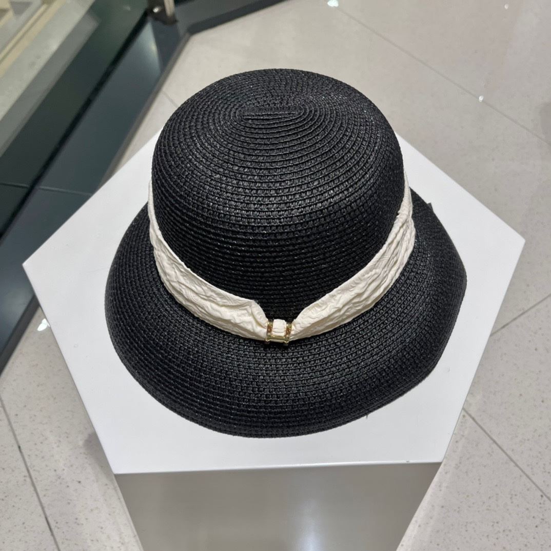 Christian Dior Caps